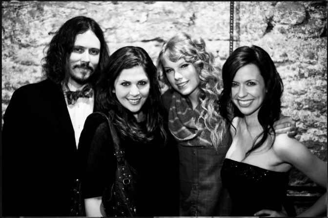 CivilWars-Hillary-Taylor