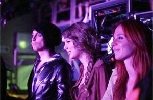 Dublin-Grant-Tay-Caitlin-KatyPerry Grant, Taylor and Caitlin at Katy Perry's concert