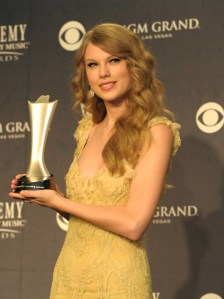 Taylor Swift is 2011 ACM Entertainer of the Year Taylor Swift is 2011 ACM Entertainer of the Year