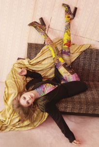 elle-uk-april-2019-06